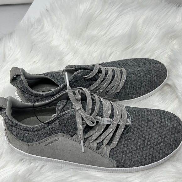 SOREL Out N About Plus Sneaker Women’s Size 12 Waterproof - Picture 1 of 11